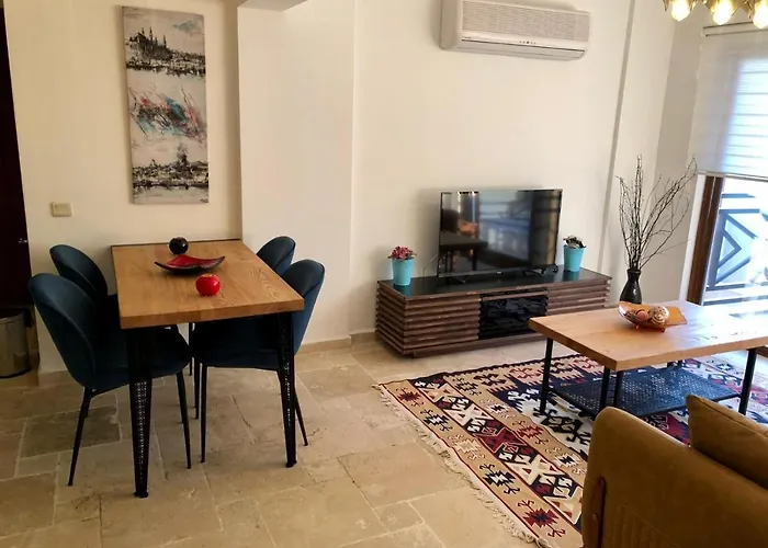Amazing 2 Bedroom Penthouse!