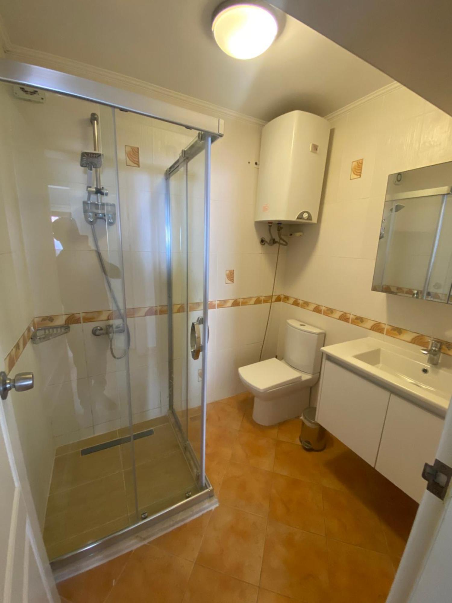 Amazing 2 Bedroom Penthouse! *